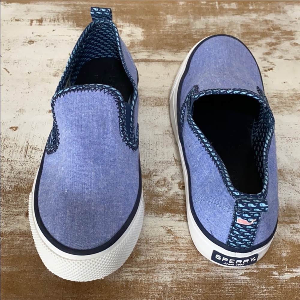 Women’s Sperry / Vineyard Vines flats